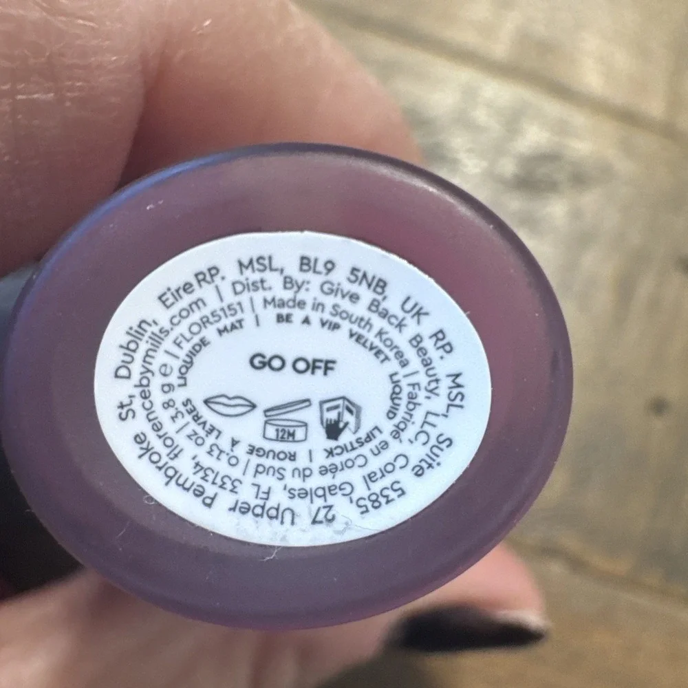 FLORENCE BY MILLS Be A VIP Velvet Liquid Lipstick Pink Go Off New N2